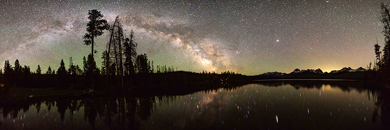 ID_Sawtooths_LittleRedfishLake_AstroPanorama