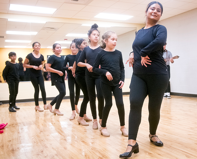 Dirce Flores teaching Mexican Folk Dance Youth Workshop at SVMoA